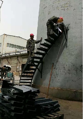 郑州烟囱安装检测平台、转梯施工流程工艺-绥化