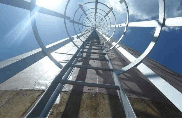 赣州烟囱爬梯护网安装的作用及技术要求