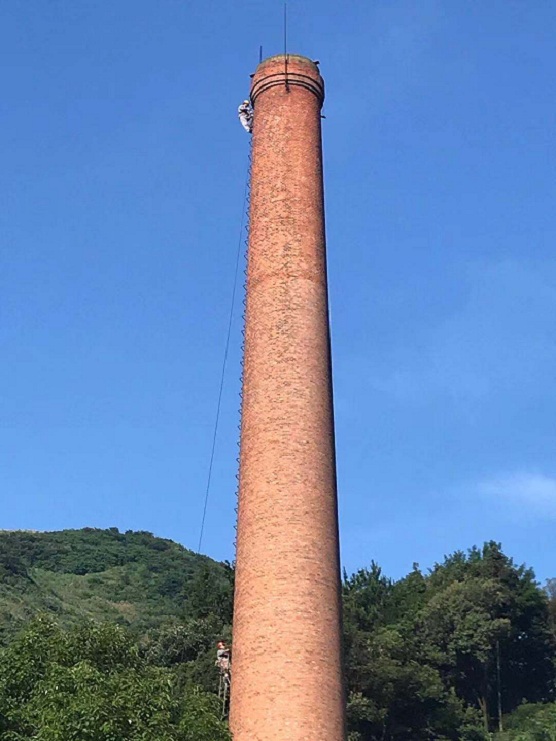 长沙烟囱安装避雷针：专业团队的技术与经验