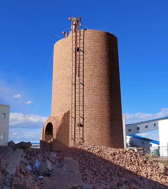 黄石烟囱拆除公司:雄厚的实力铸就专业品质