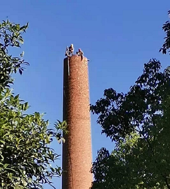 吐鲁番烟囱拆除公司:优质服务,技术雄厚